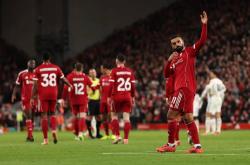 九游会J9官网关于埃因霍温迎欧冠关键赛，今夜迎来里程碑，信心回归，赛程密集仍需轮换的信息