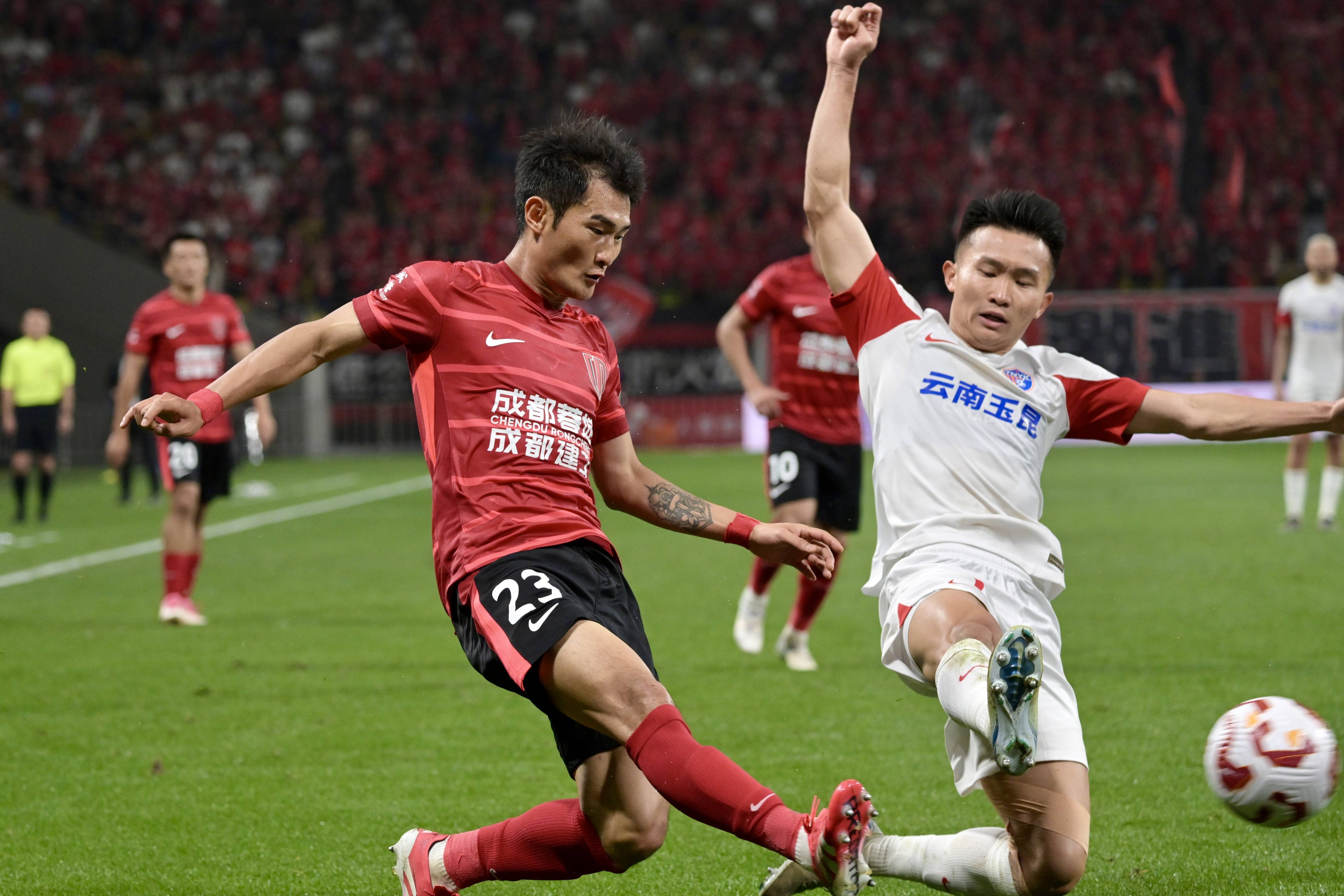 成都蓉城迎意大利杯关键赛；清晨篮板制胜；管理层满意；心理建设被强调的简单介绍